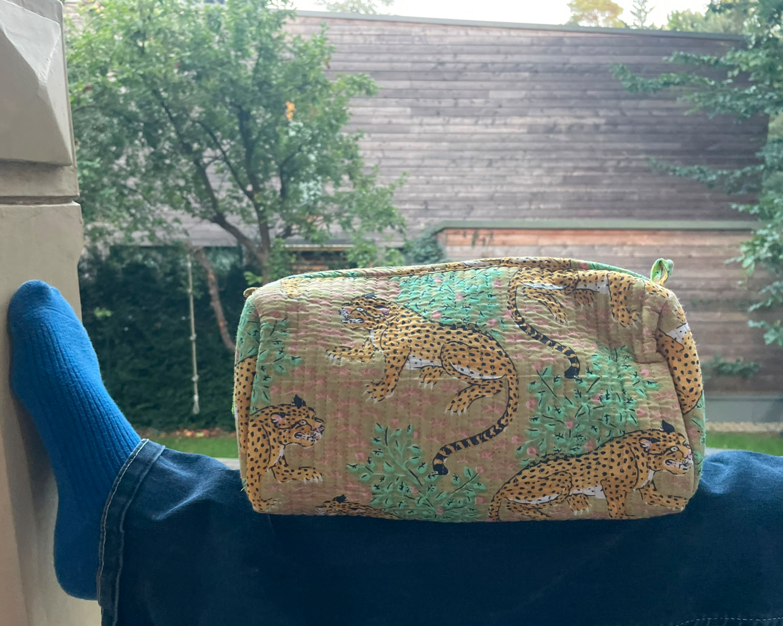 SAFARI POUCH