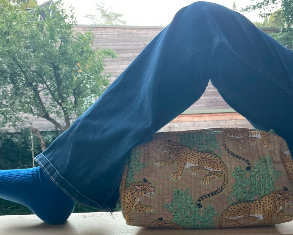 SAFARI POUCH