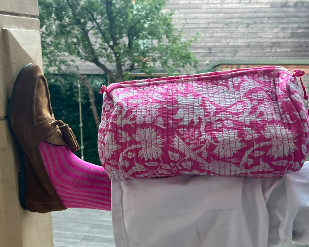 PINK POUCH